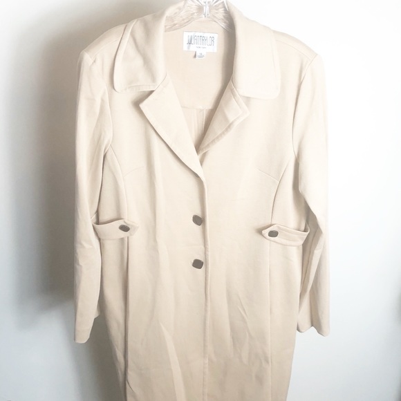 Julian Taylor Jackets & Blazers - Julian Taylor Tan Trench Coat Size 14